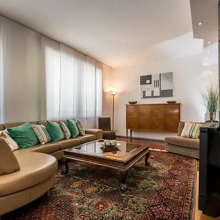 דירה Luxury Designer Penthouse - Elika