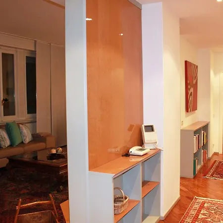 Luxury Designer Penthouse - Elika דירה